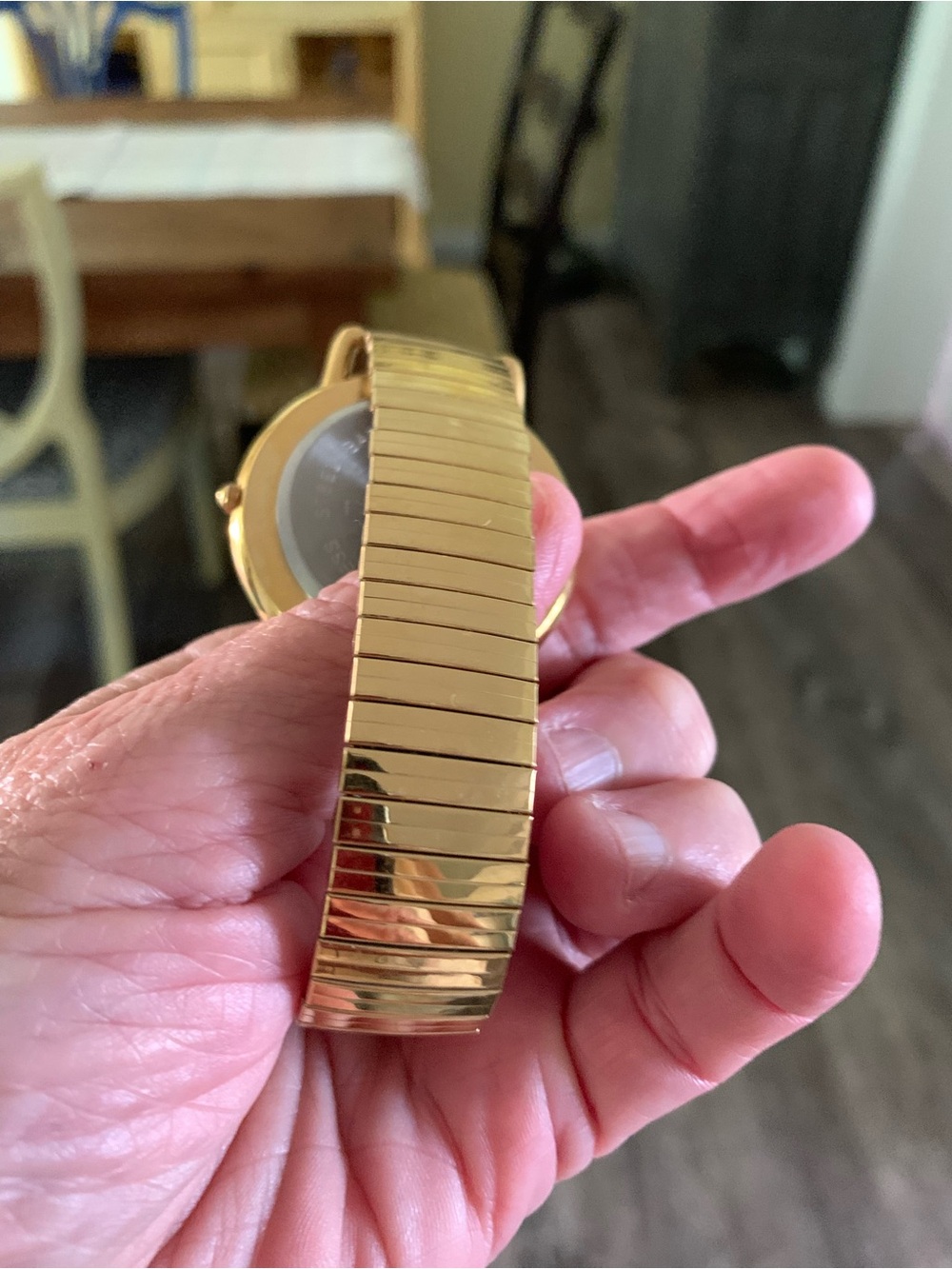 Gold Quartz Large-Number Watch - Picture 2 of 2